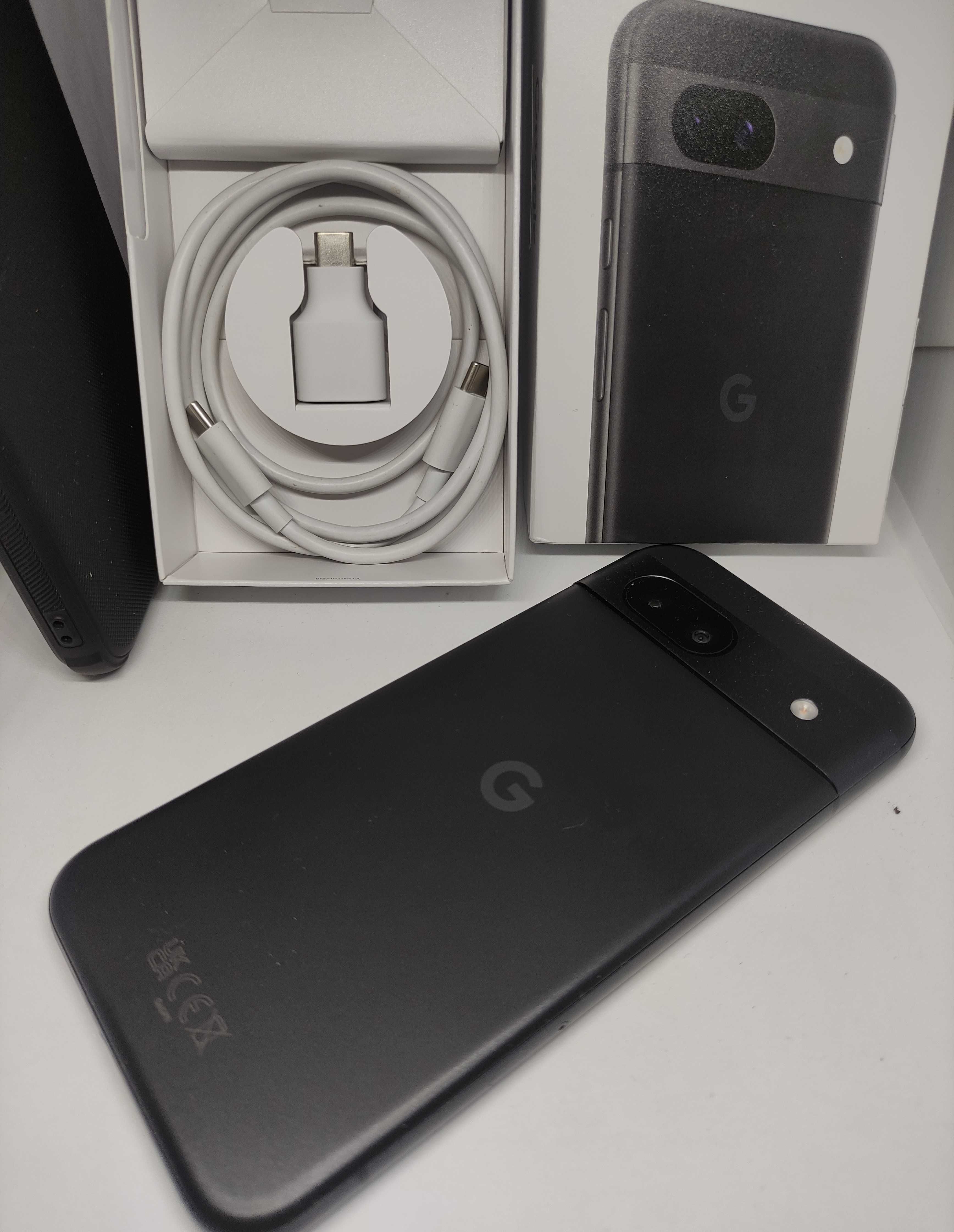 Smartfon Google Pixel 8a Obsidian 8/128 OLED Google Tensor G3 64 Mpx