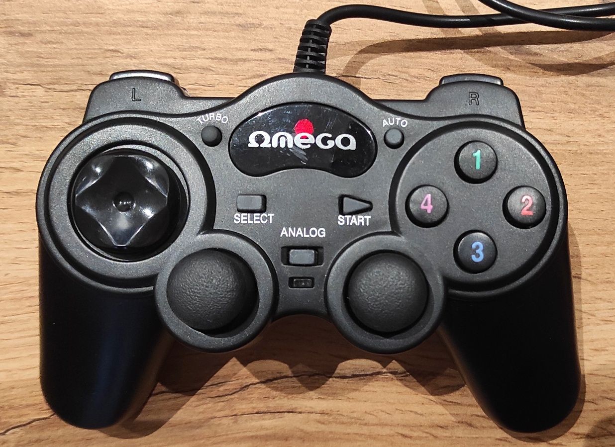 Kontroler pad marki Omega
