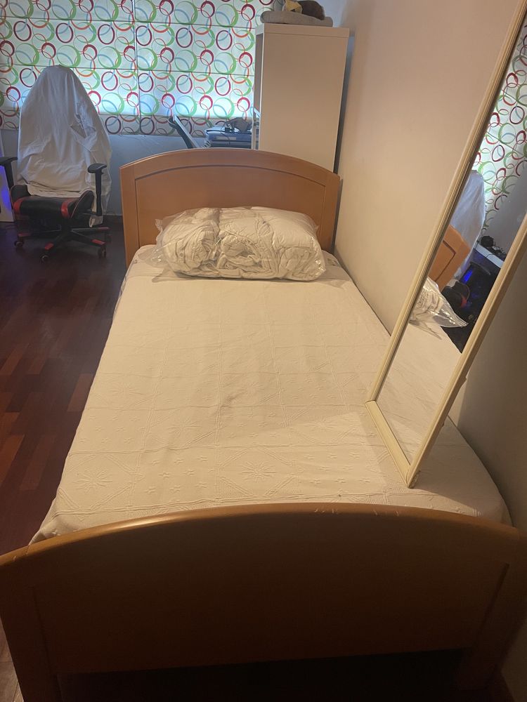 Duas camas de solteiro