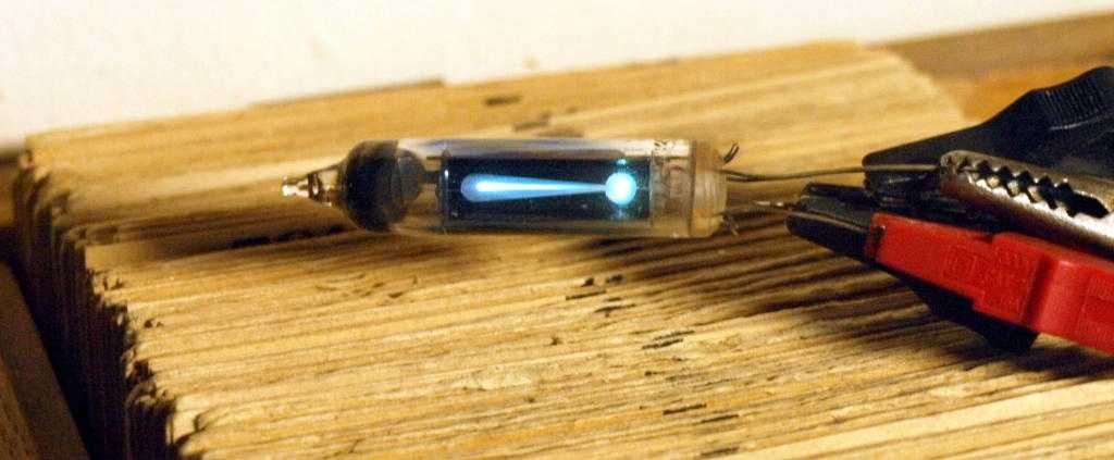 Lampy elektronowe wskaźnikowe DM70 Mulard