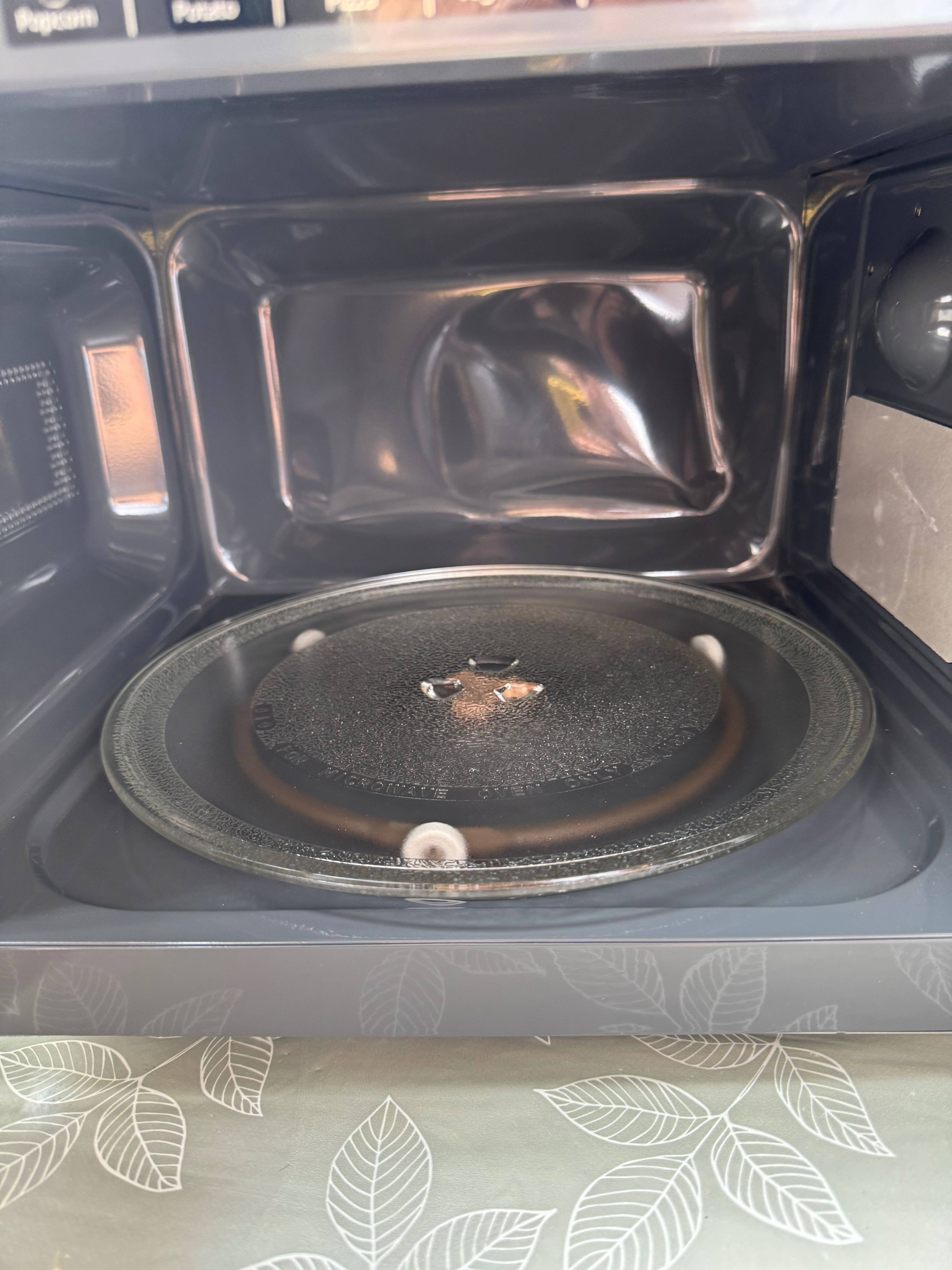 Kuchenka mikrofalowa wolnostojąca Sharp 800 w