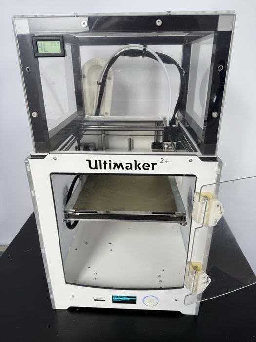 Drukarka3d Ultimaker2-1.7 filament_zamknieta komora