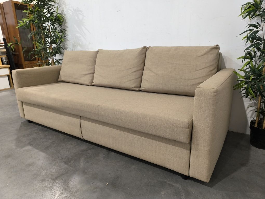 Ładna beżowa sofa z funkcją spania dowóz
