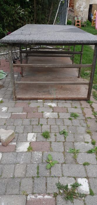 Stol montażowy solidny