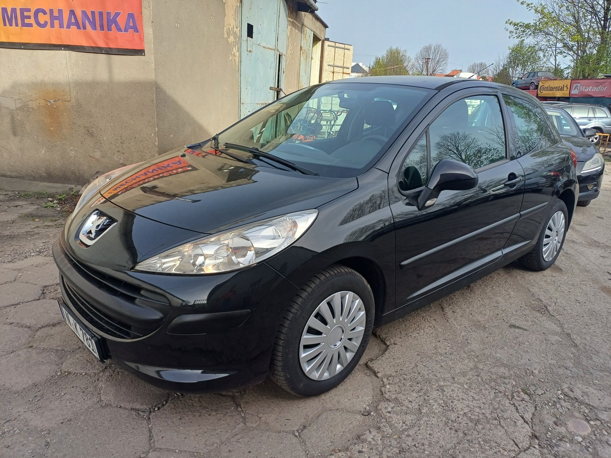 Śliczny peugeot 207 hatchback 1.4 benzyna 136tys przebiegu