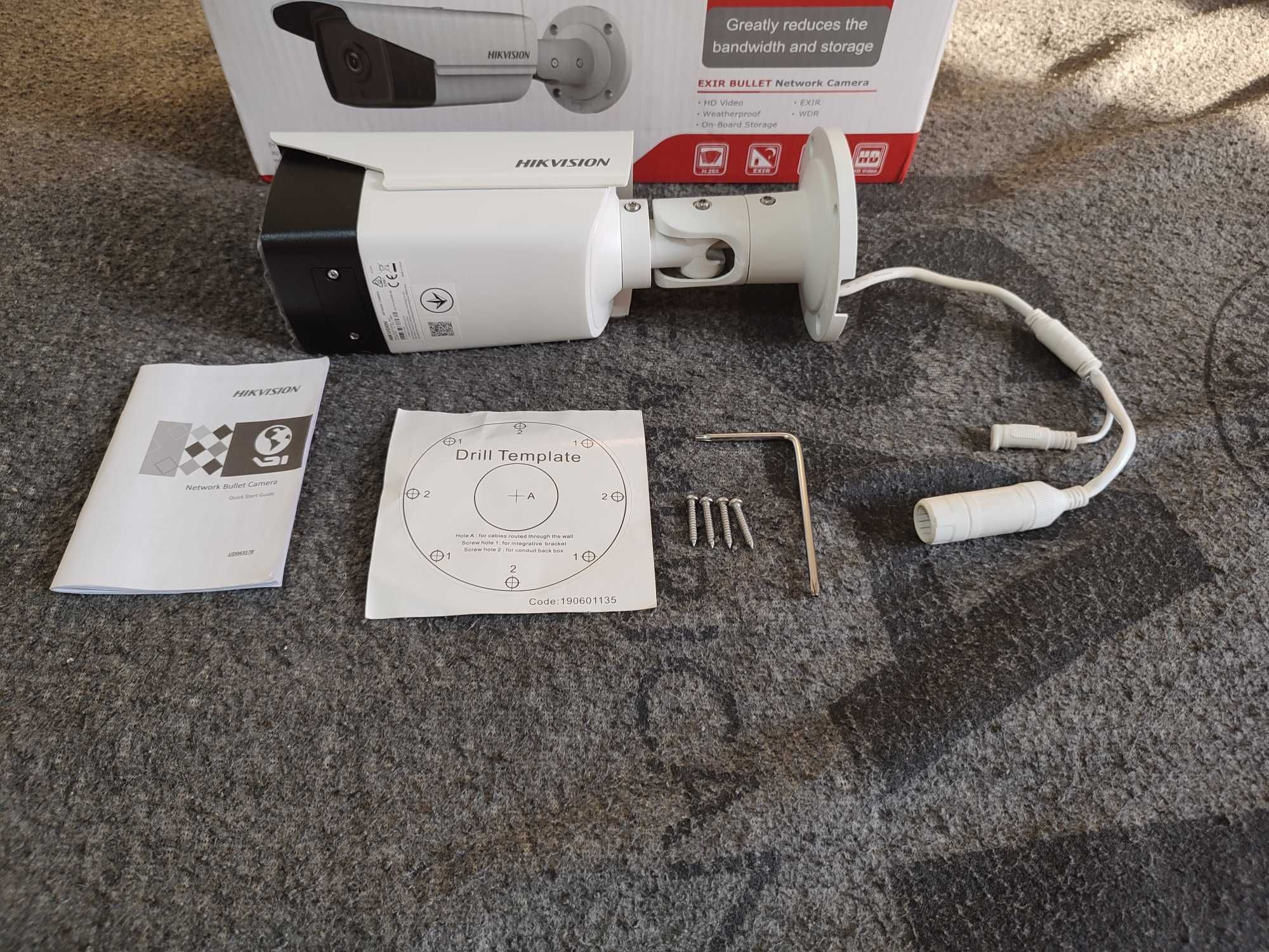 Якісна металева вулична IP камера Hikvision 2 МП