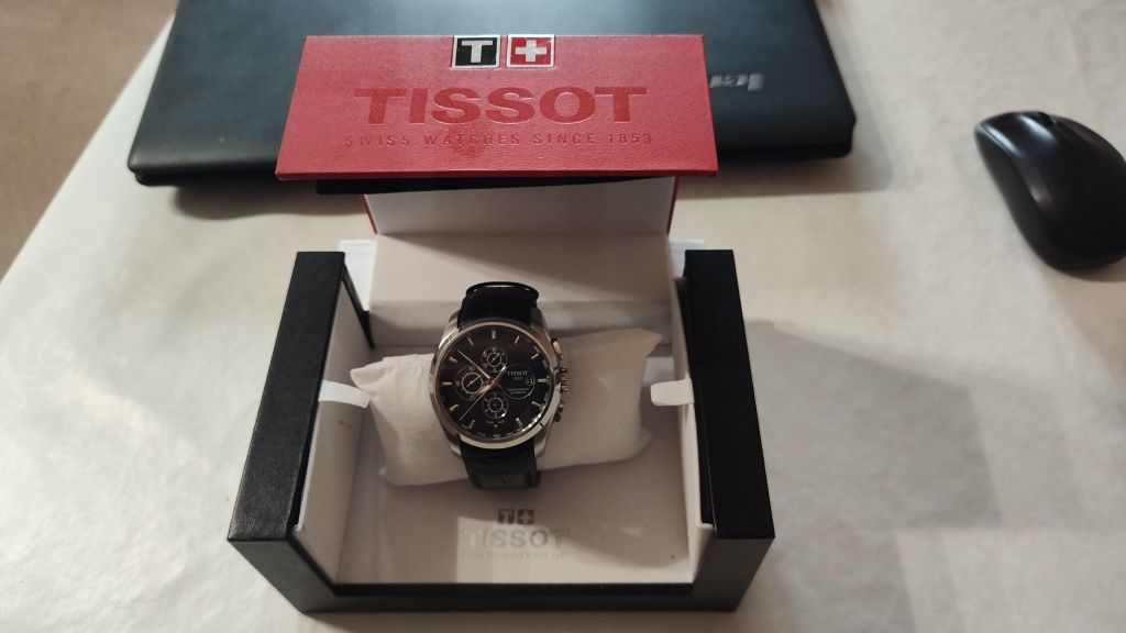 Чоловічий годинник Tissot Couturier T035.627.16.051.00