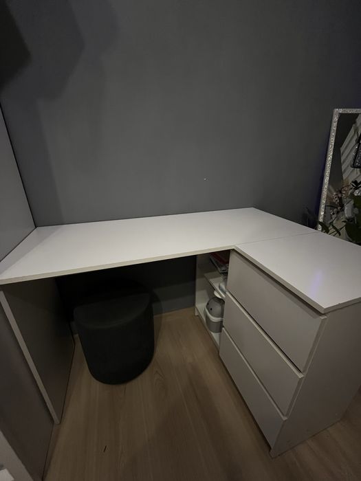 Biurko narożne z szafkami