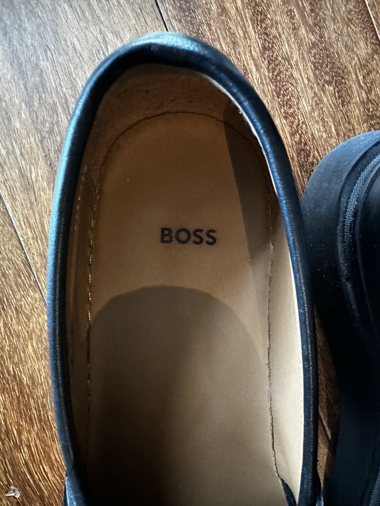 Loafer Hugo Boss em pele preta