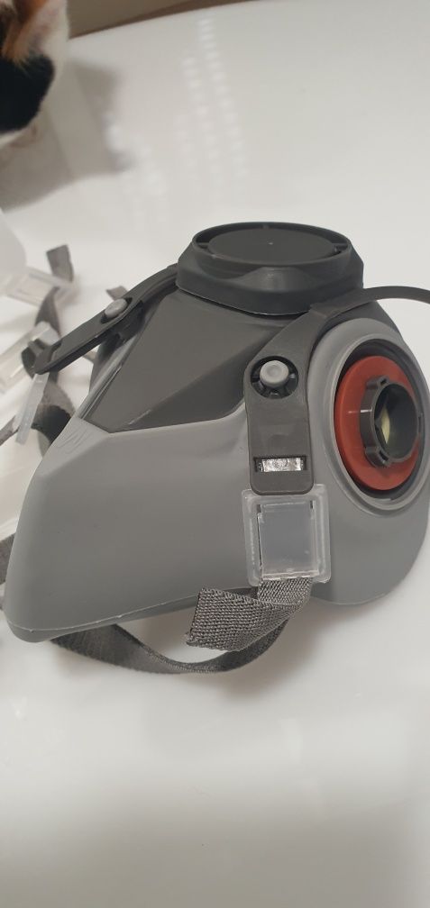 Máscara tipo 3M novas