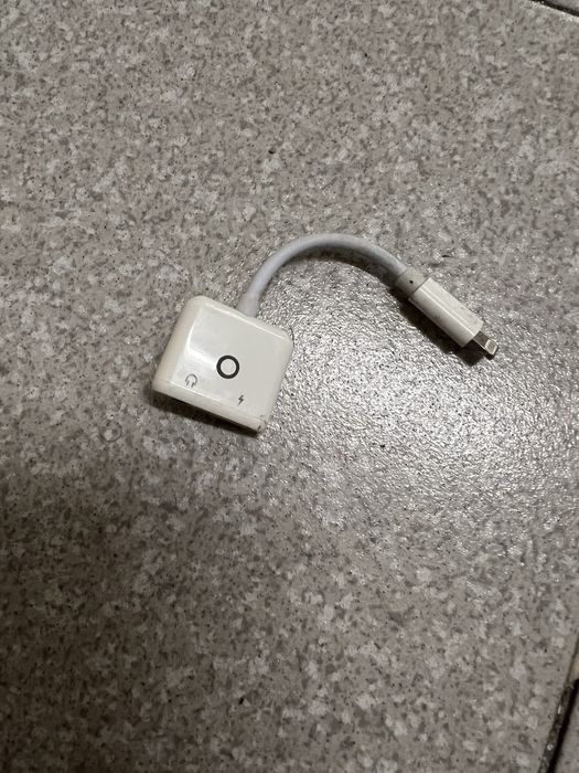 Adaptador iphone para carregamento e som