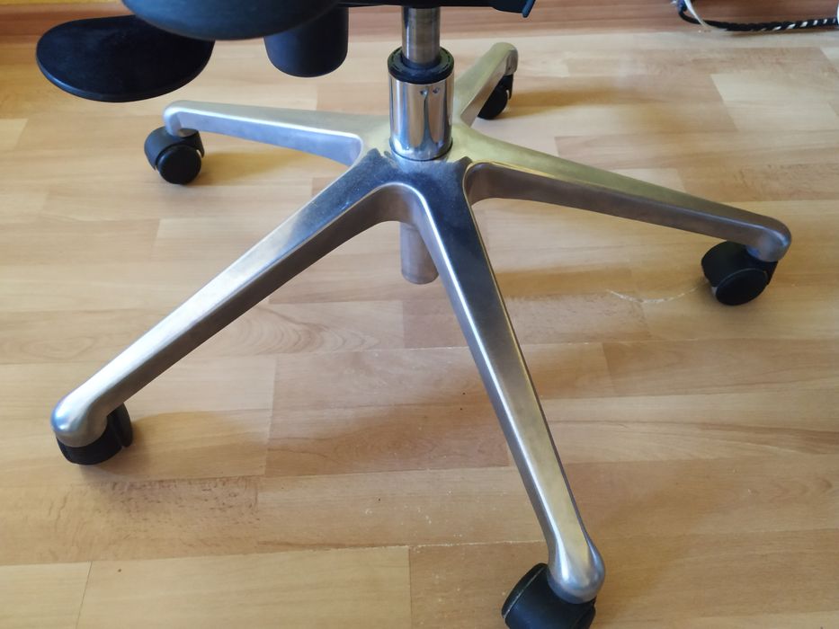 Krzesło biurowe obrotowe Nowy Styl