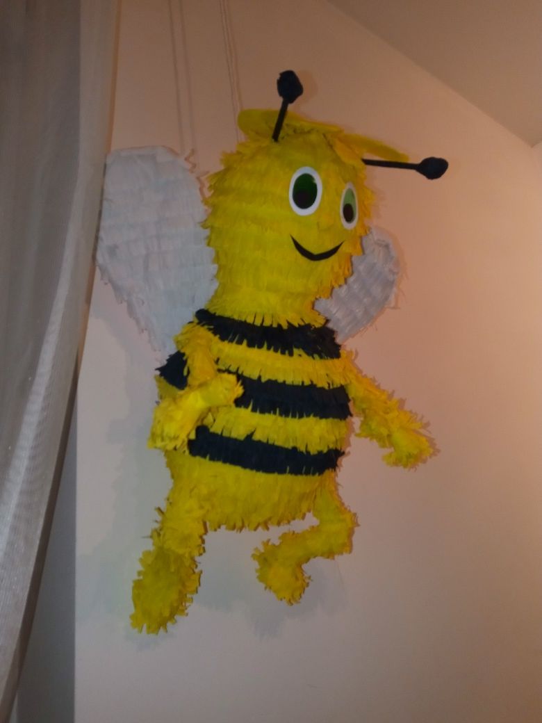 Piniata pszczółka Maja
