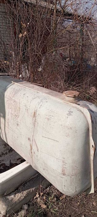 Продам топливный бак т-150.