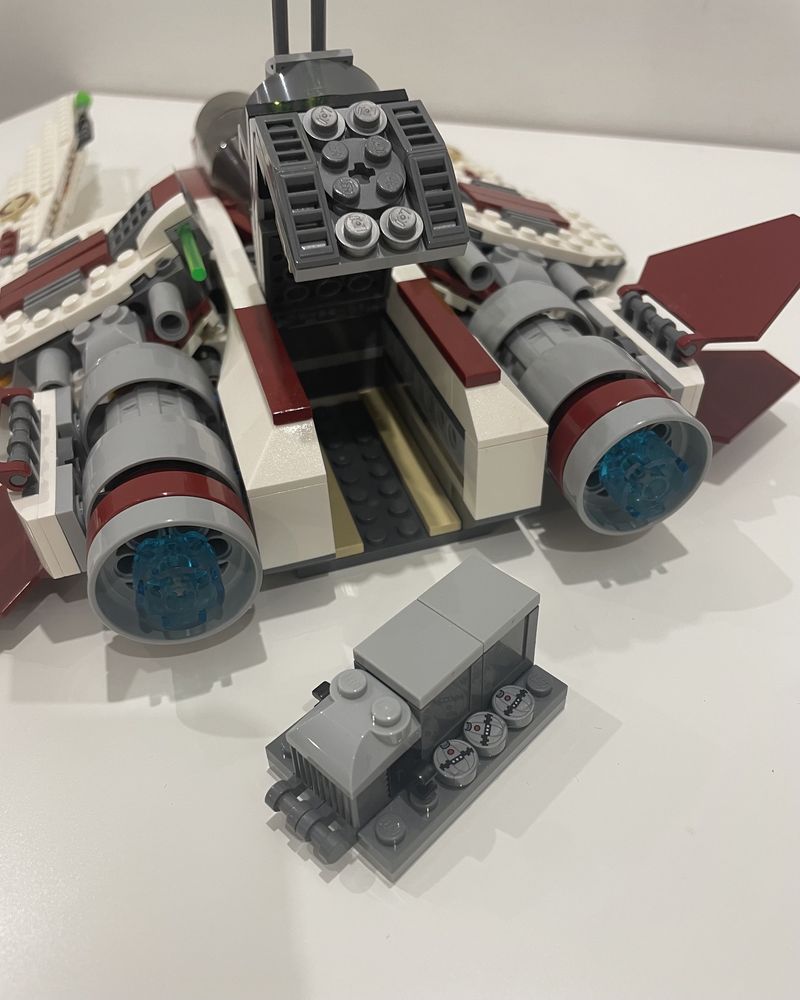 LEGO Star Wars Jedi Scout Fighter 75051
