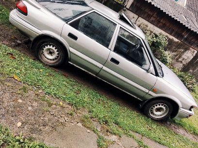Toyota corolla e90 1988