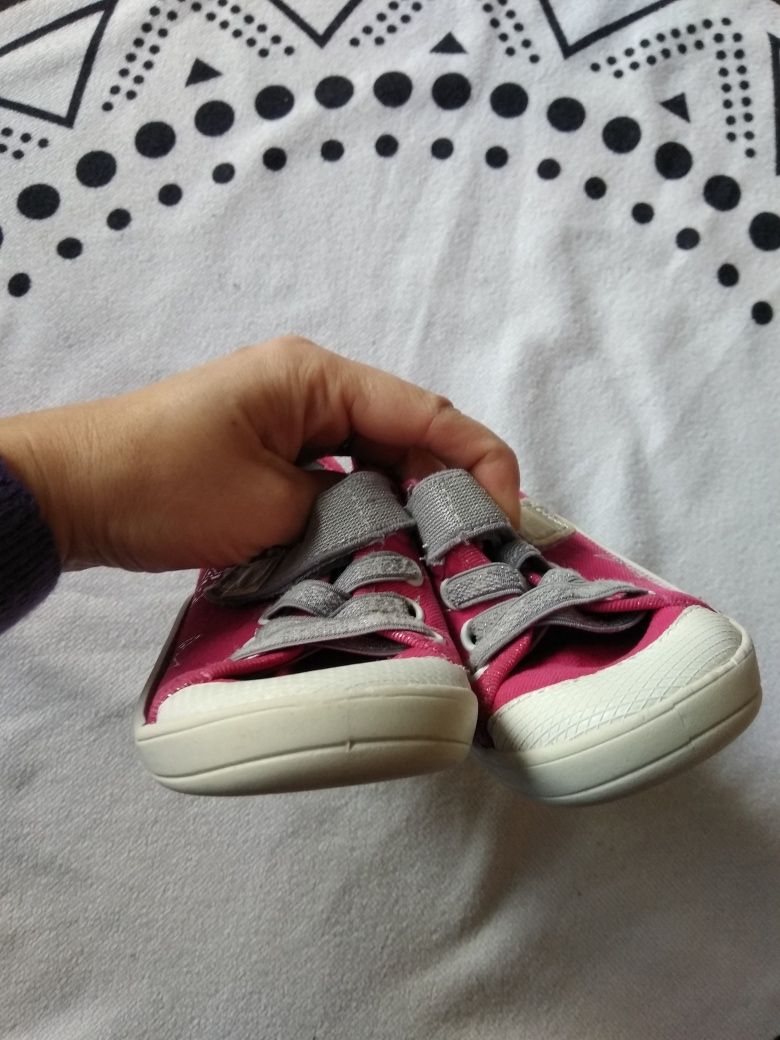 Tenisówki trampki różowe w gwiazdki r. 28 Befado wkładka 18 cm