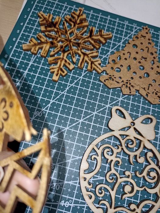 Дерев'янні іграшки на ялинку. Іграшки-розмальовки.