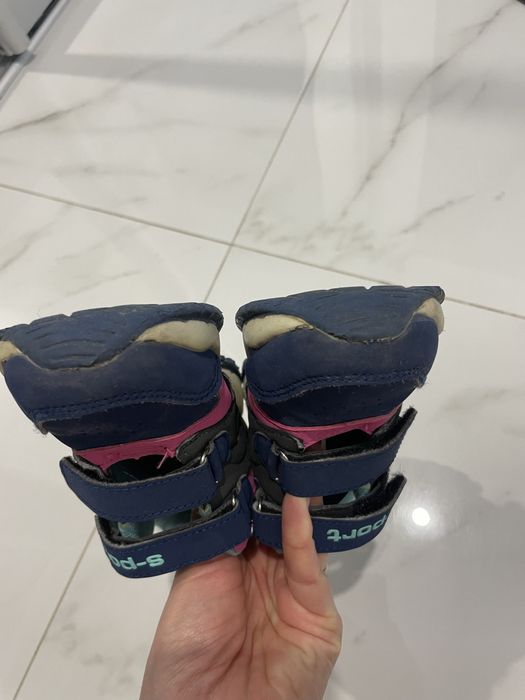 Кросівки дитячі