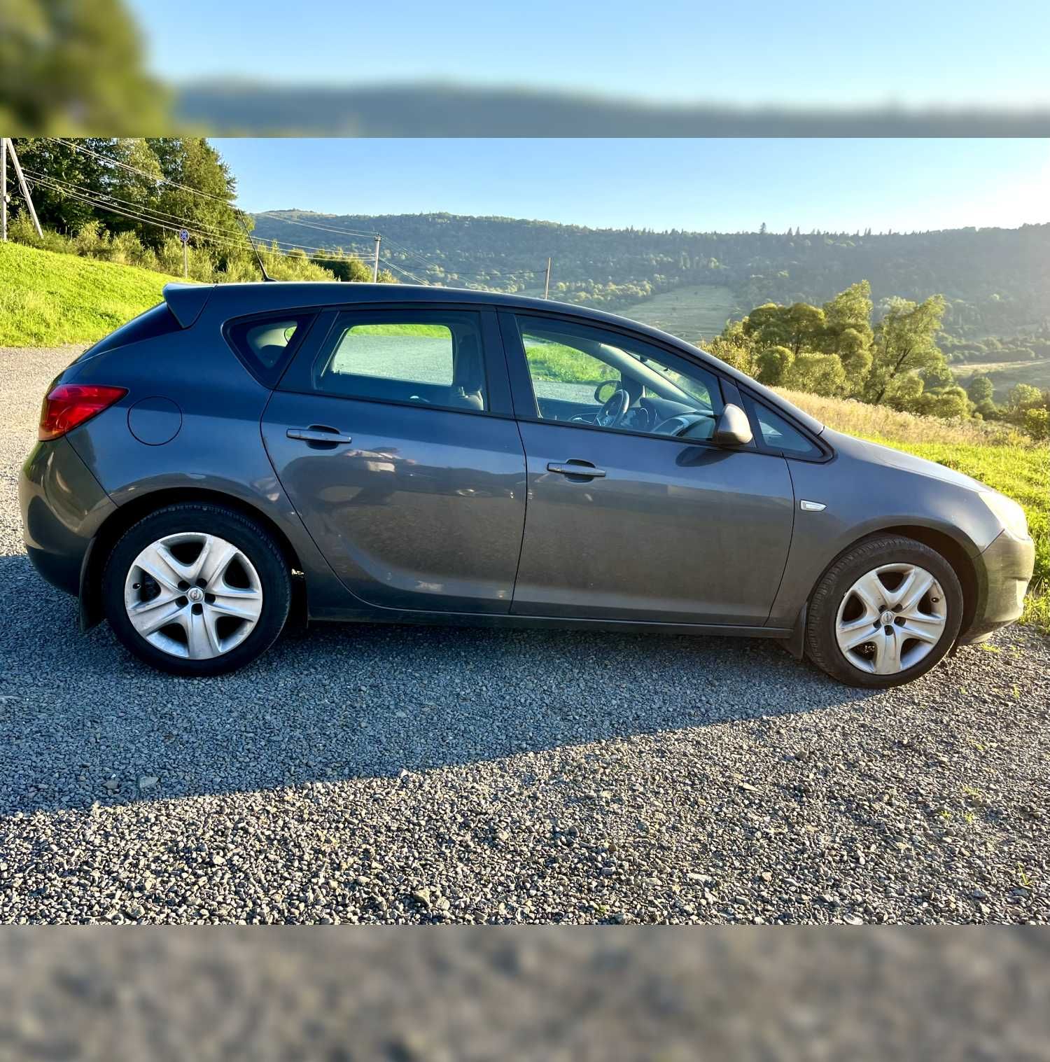 Opel Astra J, 2010, 1.4 Бензин