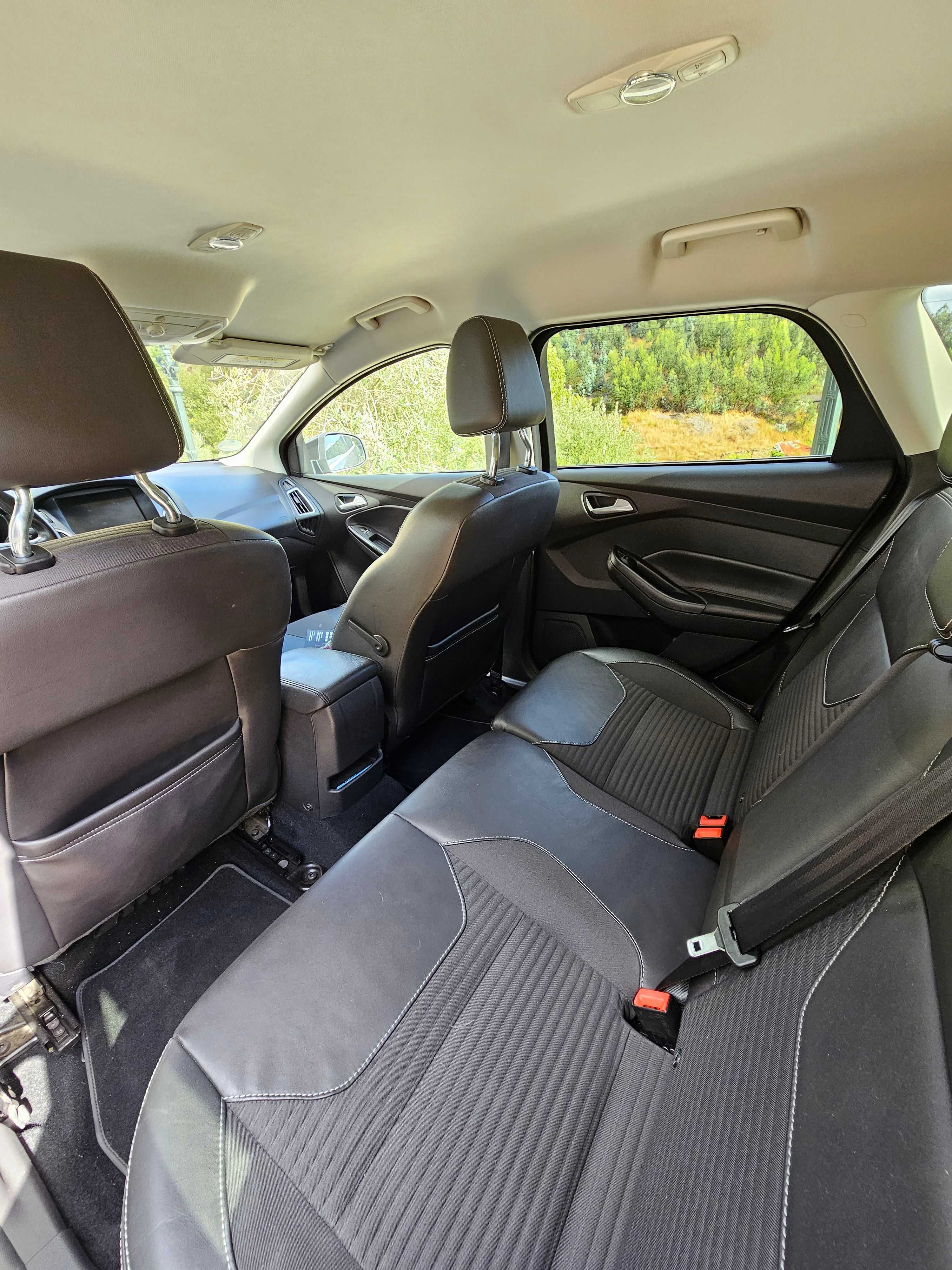 Ford Focus 1.0 EcoBoost 92kW Titanium económico em ótimas condições
