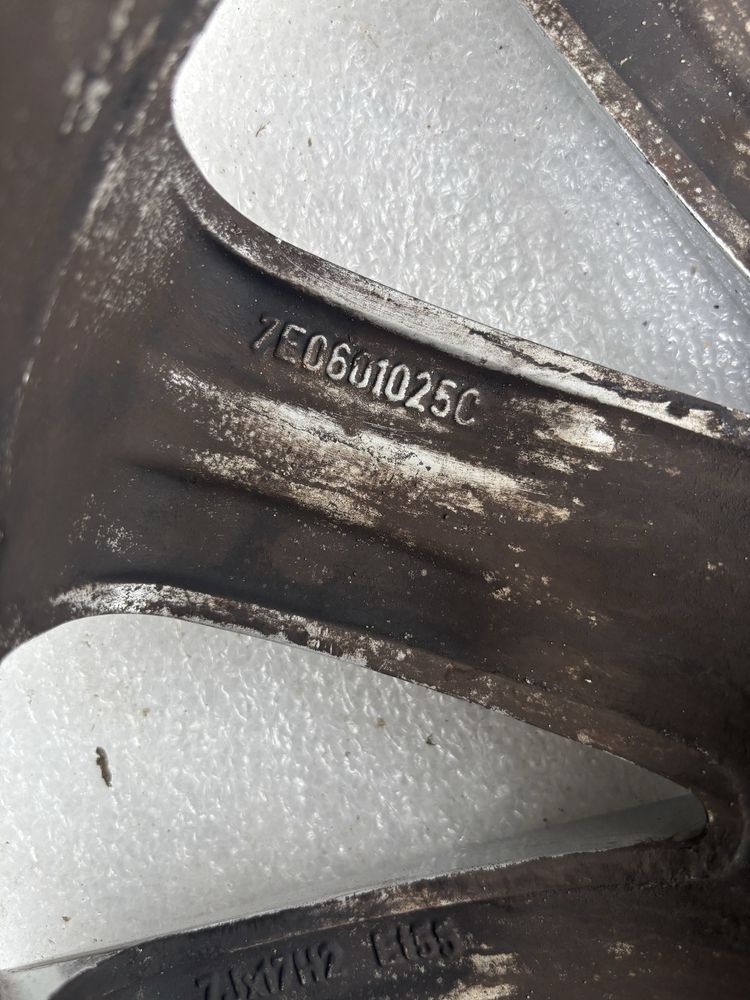 VW T5 Multivan 7E0 felga aluminiowa 5x120 7” x 17” ET55 ET 55