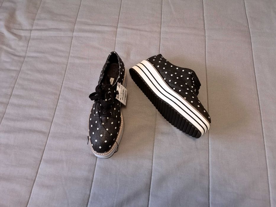 Kanapa rozkładana IKEA Karlstad + buty damskie ZARA gratis