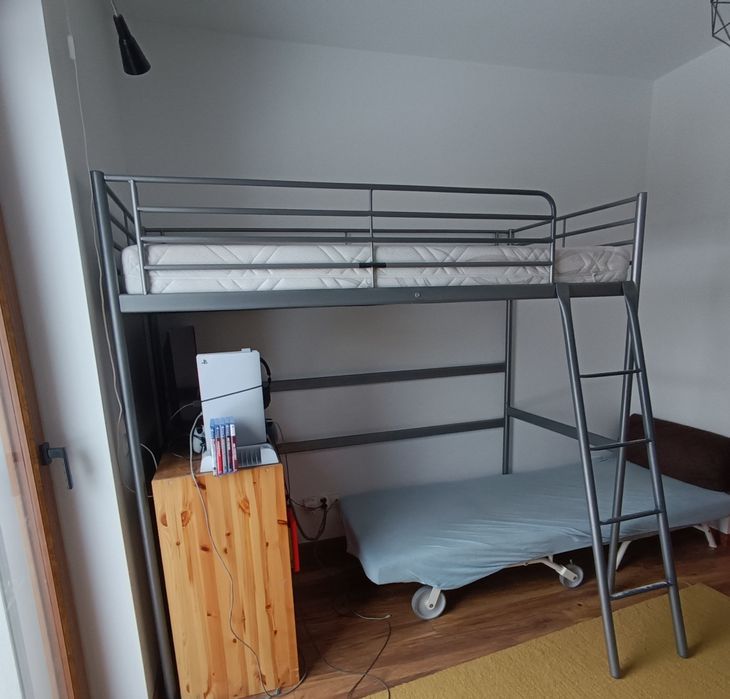 Łóżko na antresoli piętrowe SVARTA IKEA 90x200