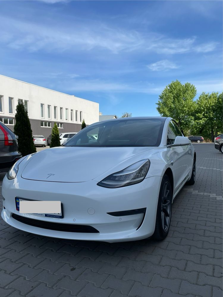 Tesla M3, Тесла модел 3