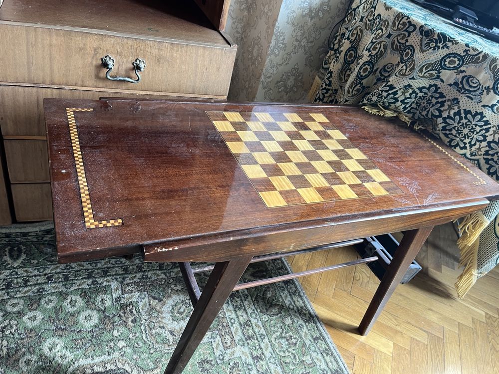 Стіл для шахів,журнальний столик
