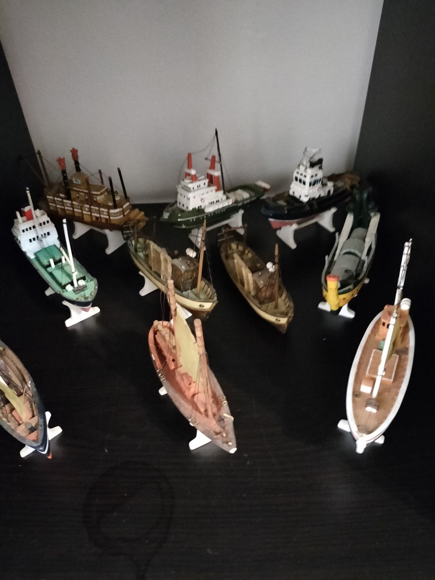 Coleção de barcos miniatura