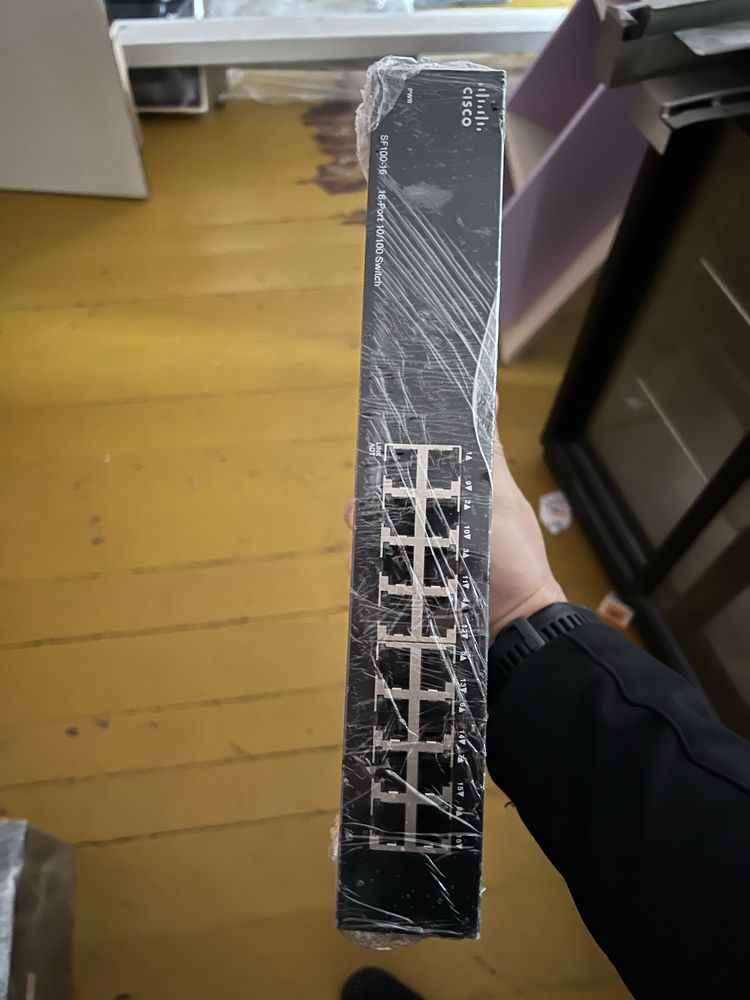biurkowy switch SF 100-16