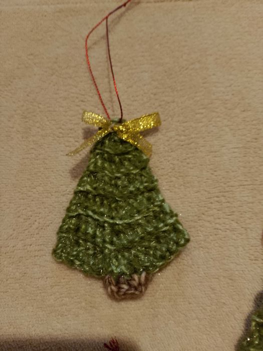 В'язані ялинки декор