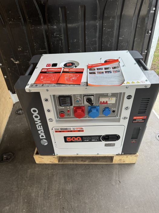 Трьохфазний дизельний генератор Daewoo DDAE10500DSE-3G 8100 Вт