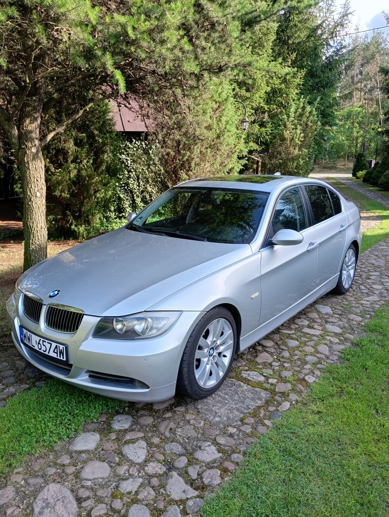 BMW E90 325i 2005
