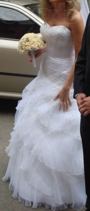 Свадебное платье Miss Kelly Франция. Было одето всего на 3 часа!