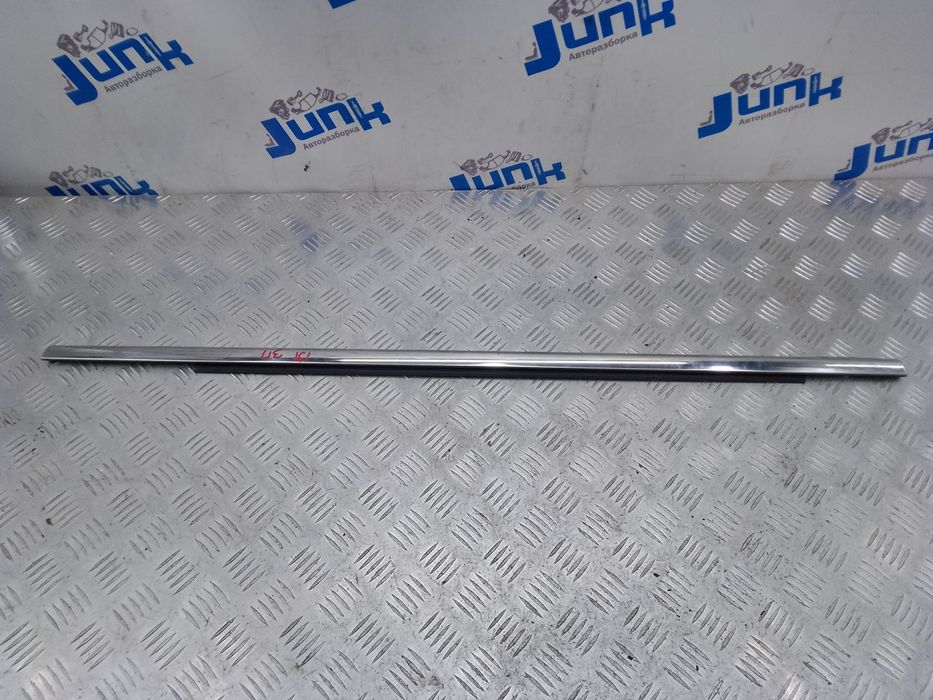 Молдинг стекла двери задней правой хром 68142974AC для Jeep Cherokee k