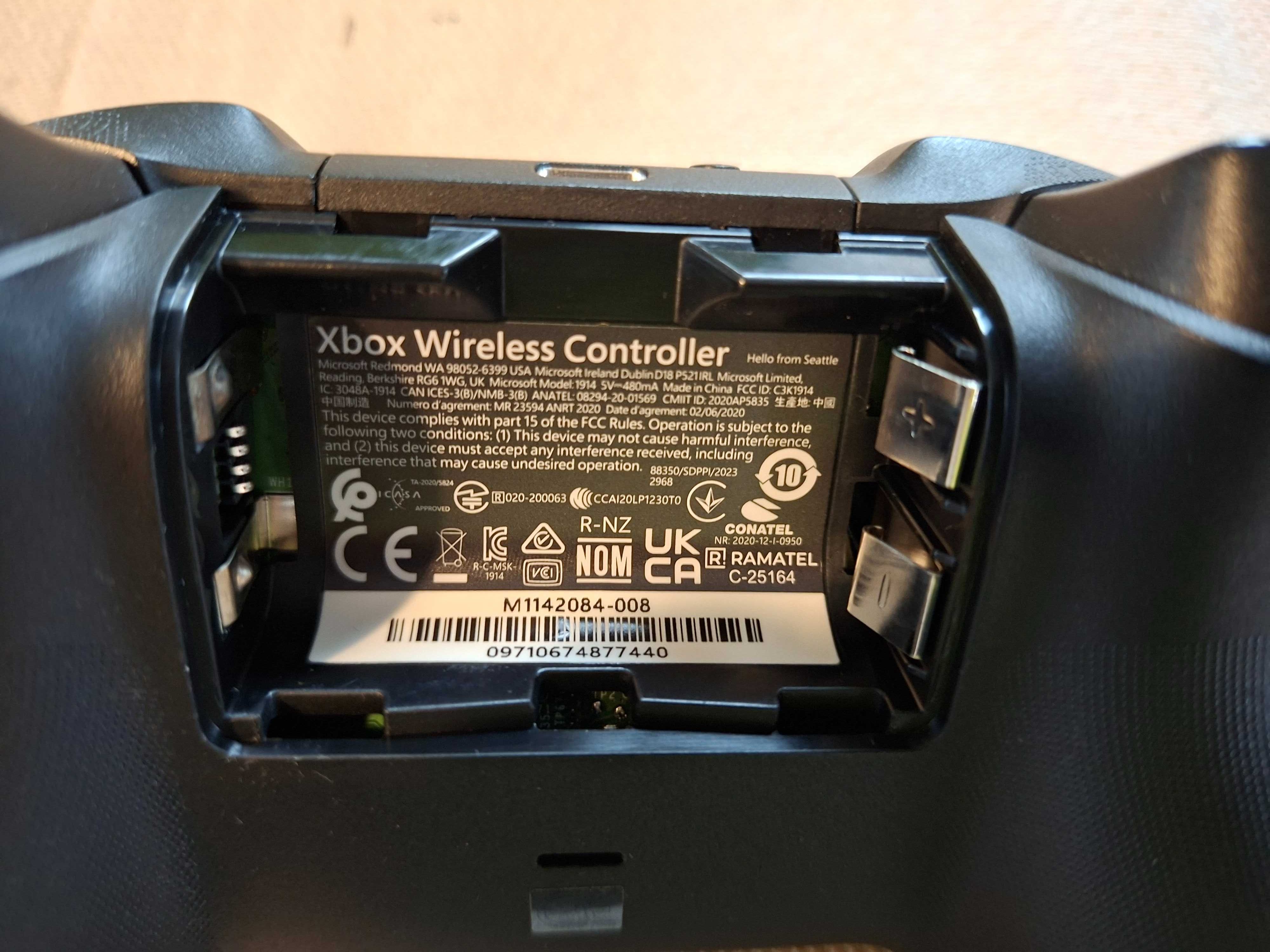 Kontroler bezprzewodowy pad Microsoft Xbox Series Model 1914