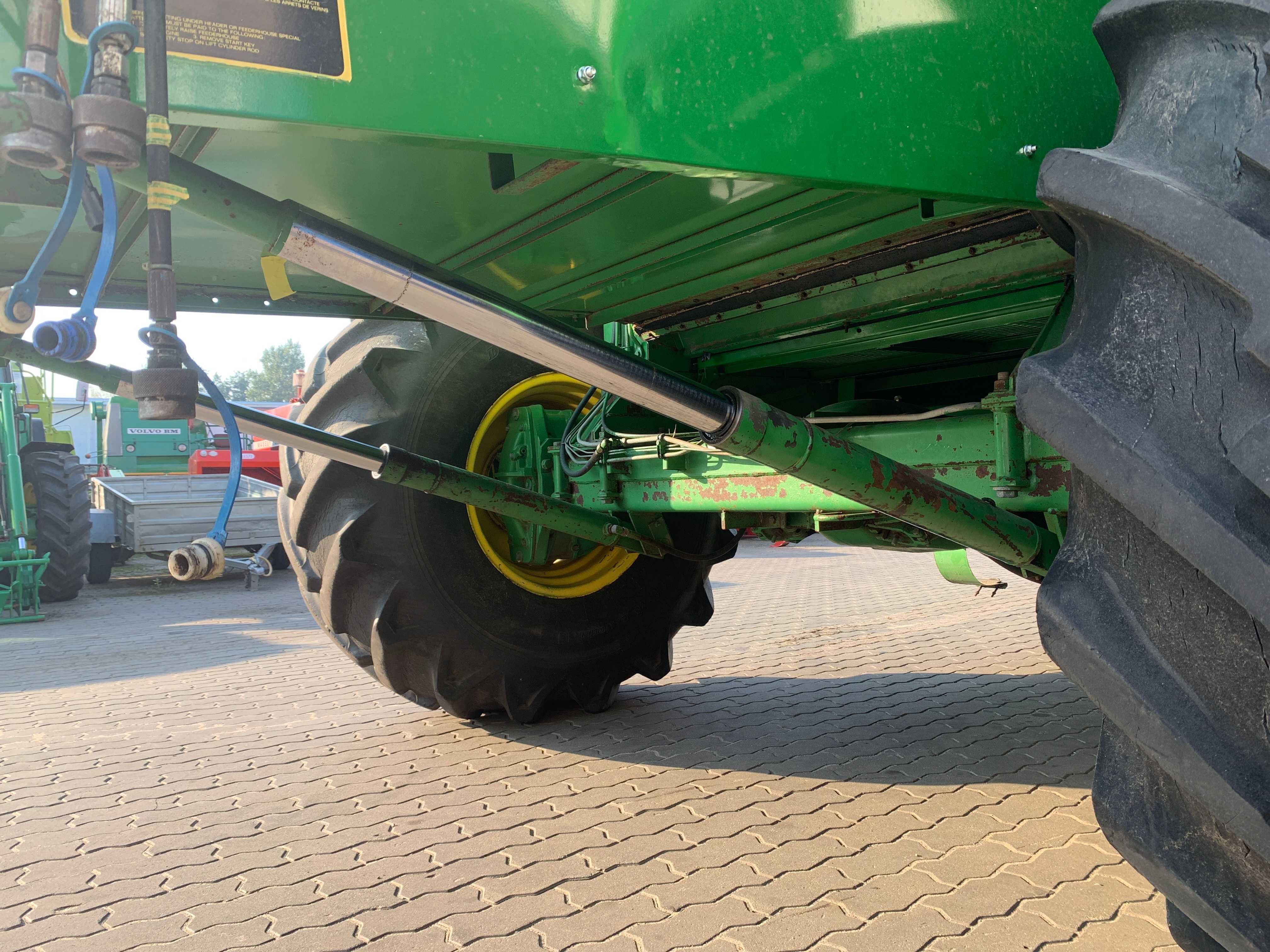 Комбайн John Deere 1075 жатка 4,25м
