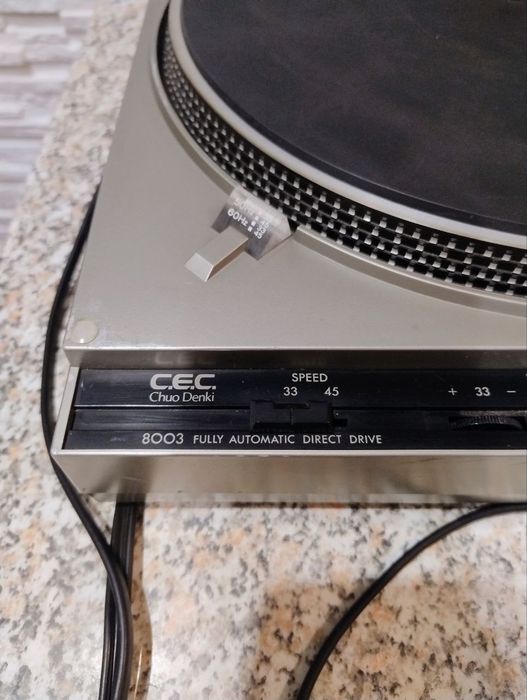 Японский виниловый проигрыватель C.E.C 8003