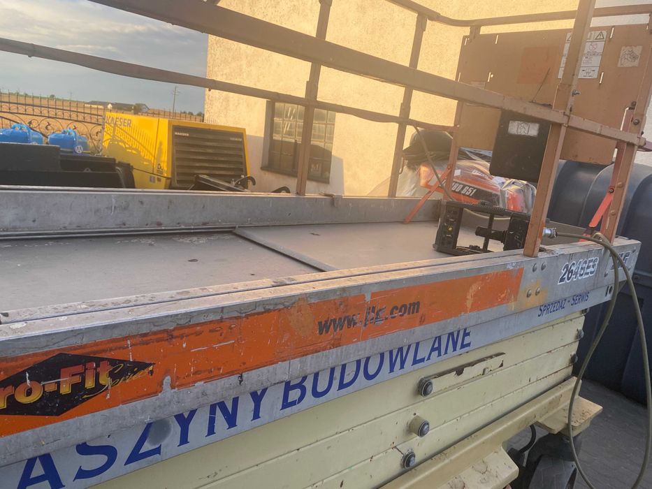 Podnośnik nożycowy elektryczny JLG 2646 ES Aktualne UDT