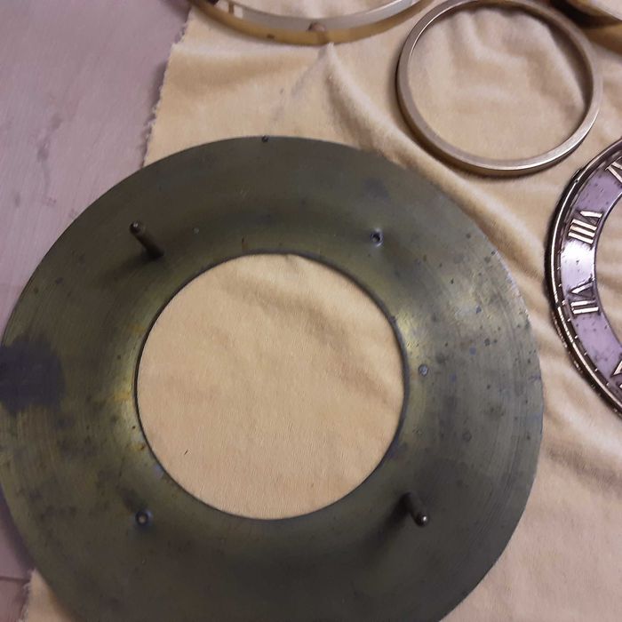 Ramki do starych zegarów