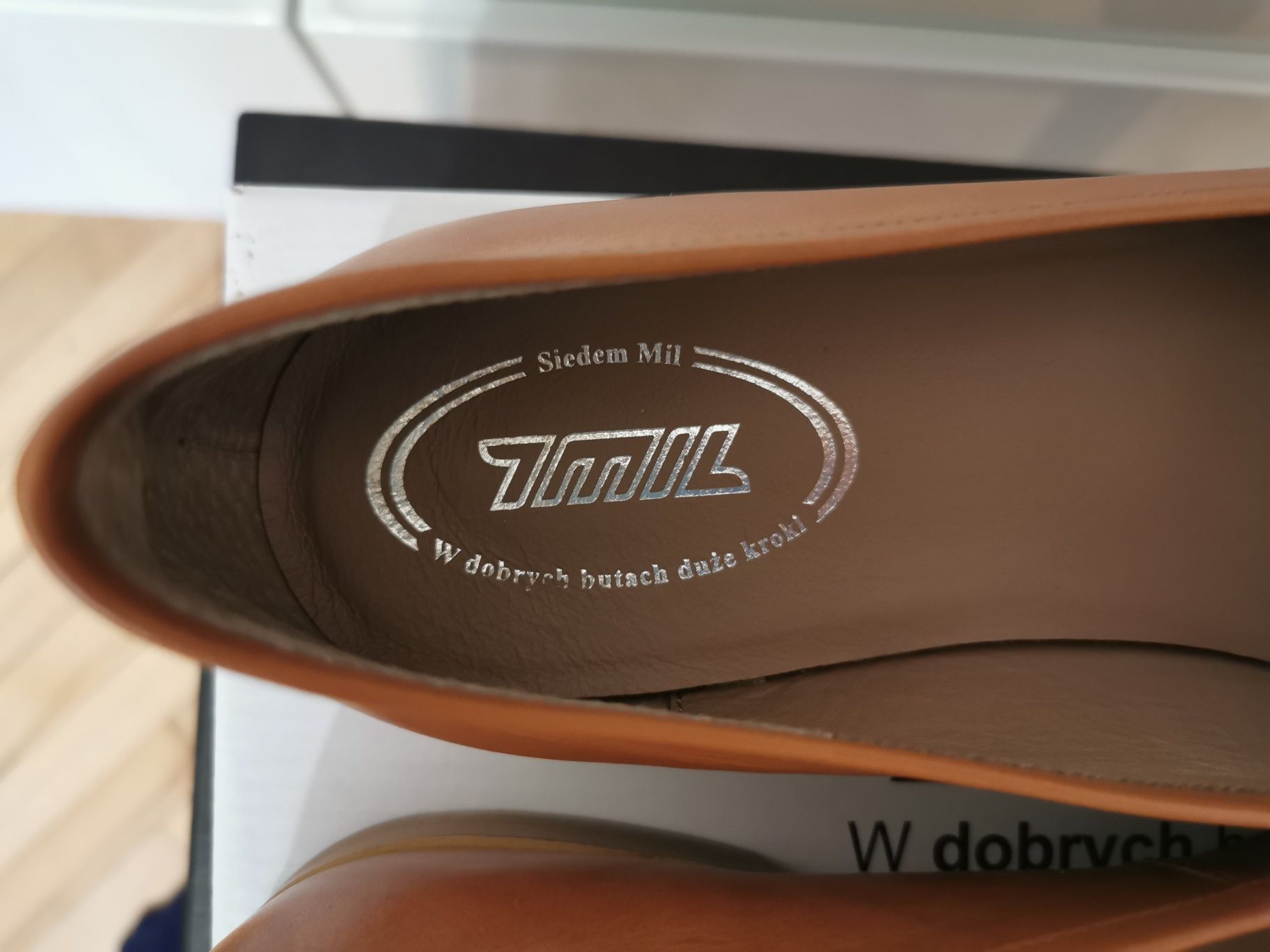 7 mil loafersy mokasyny nowe damskie 39 skóra cielęca jasny brąz