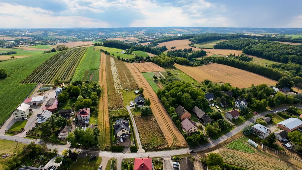 Dzialka budowlana 18,5a + 35a rolna w Więcławicach Dworskich
