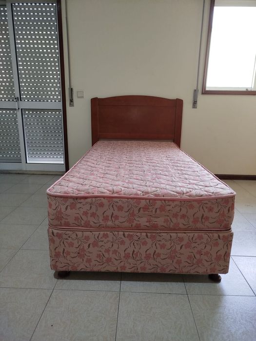 Cama de solteiro