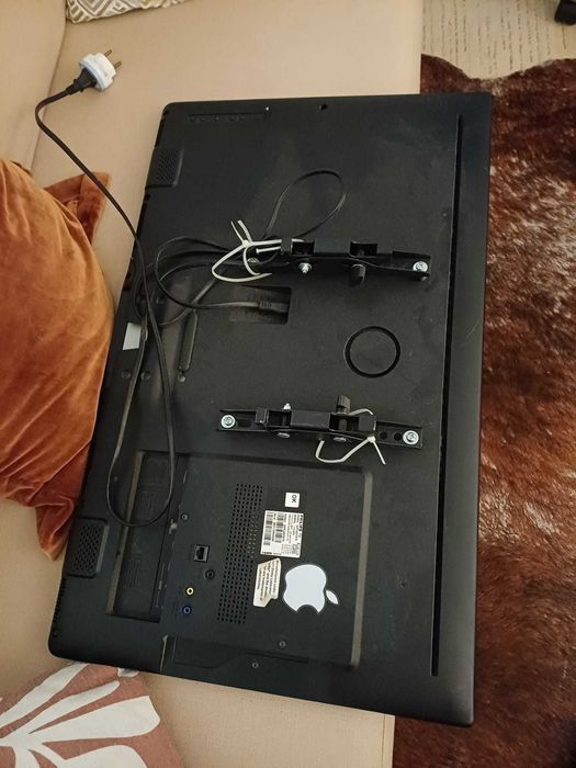 TV LED Smart Full HD Philips 32 polegadas com suporte de parede