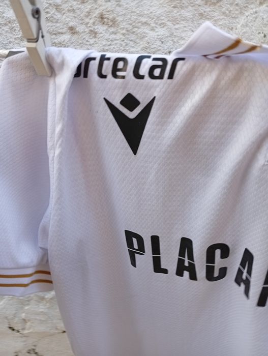 Camisola nova oficial do V.S. Guimarães. Tamanho M