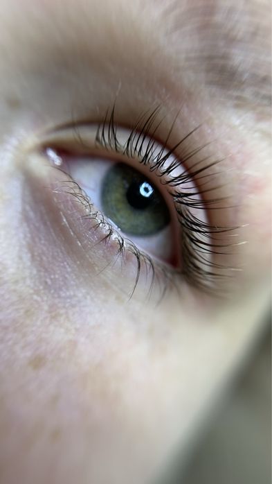 Наращивание ресниц , ламинирование ресниц бровей