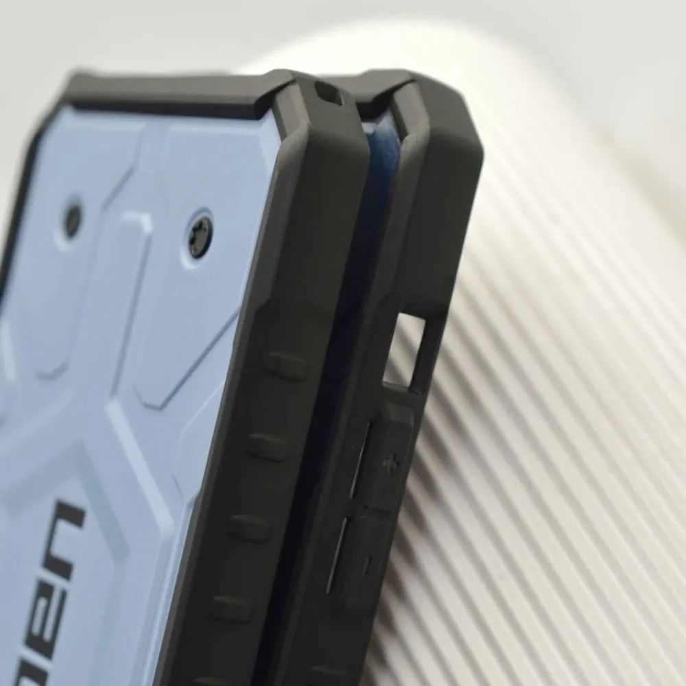 Чехол UAG pathfinder юаг протиударний чохол з magsafe противоударный