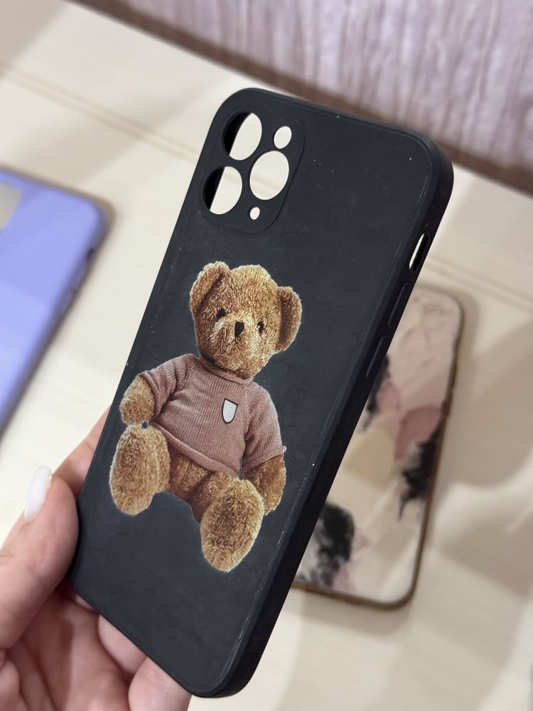 4 чохли для iphone 11 pro б/у для дівчинки